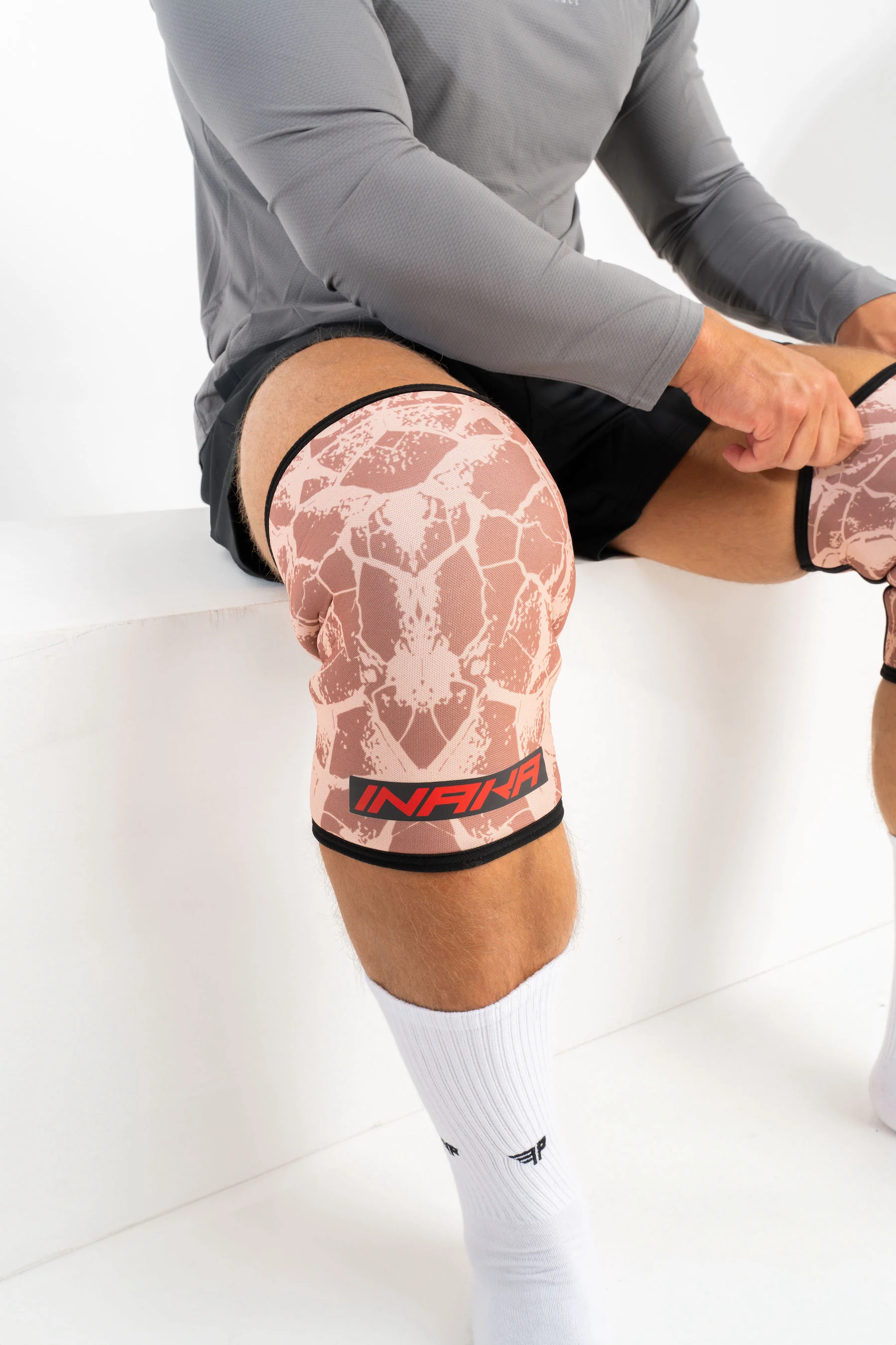 CAMO KNEE SLEEVES - DUNE - Image 3