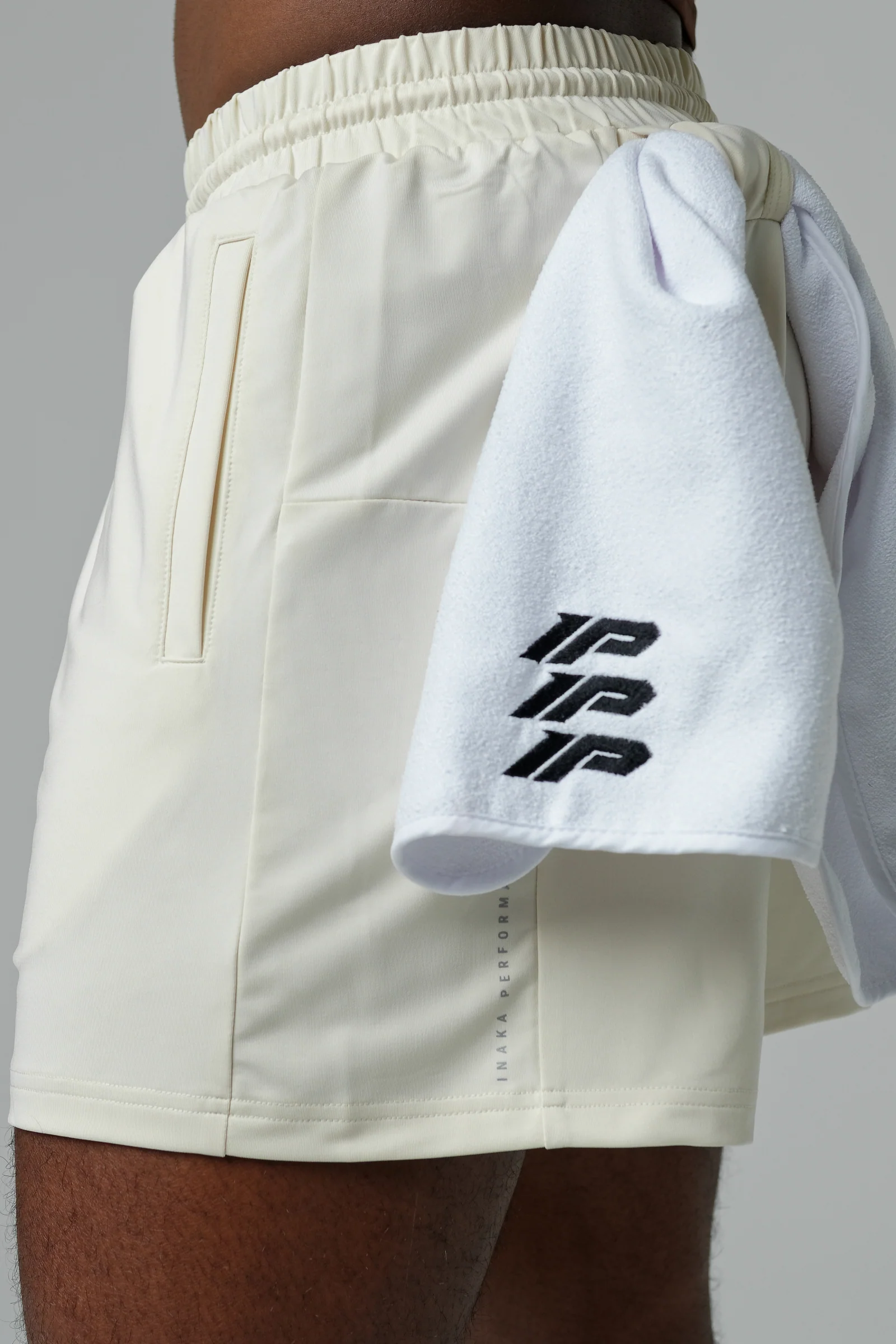 FREEFORM SHORTS LINERLESS - OFF WHITE - Image 3