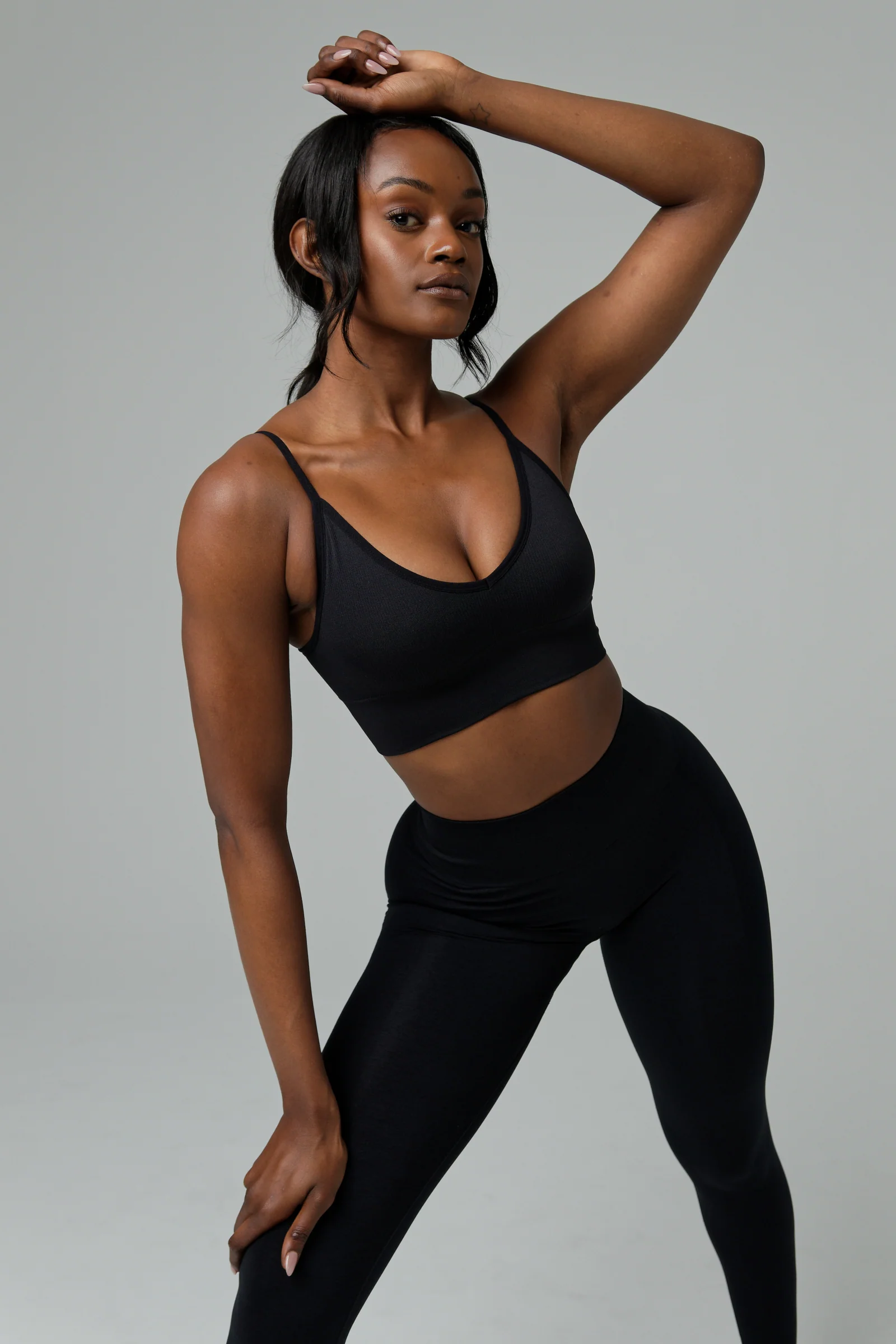 STELLA SEAMLESS BRA - ONYX - Image 3